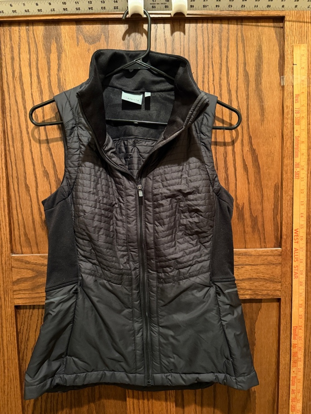 Athleta Black Quilted Hybrid Vest